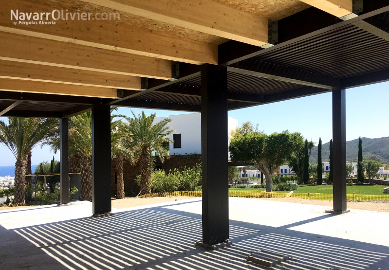 Construcción de vivienda en madera laminada. Mojácar, Almería