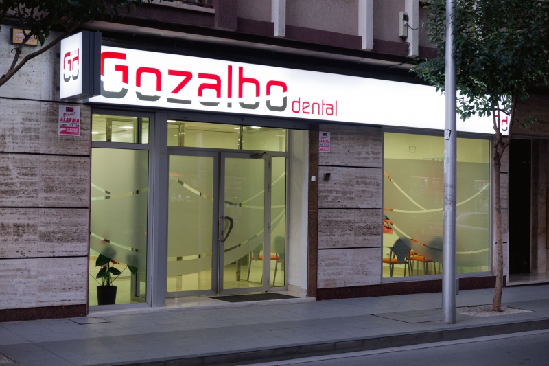 Fachada Gozalbo Dental 