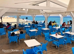 Terraza con pergola desmontable para beach club en barcelona