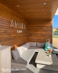 Terraza de cafe amara construccion modulara de madera equipada para hosteleria