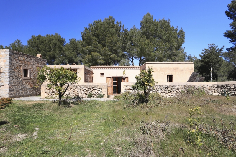 Exterior Finca en Santa Eulalia, Ibiza - Engel & Völkers Ibiza - Inmobiliaria en Ibiza