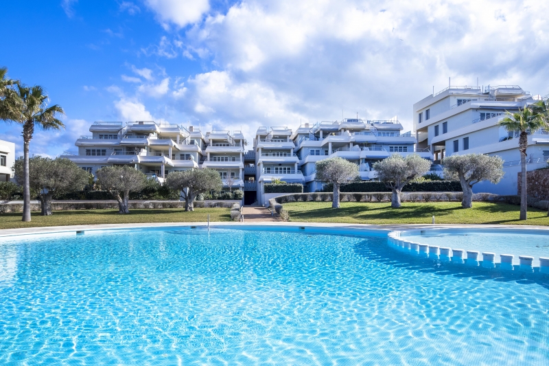 Piscina - Ático en Cala Tarida, San José, Ibiza - Engel & Völkers Ibiza - Inmobiliaria en Ibiza