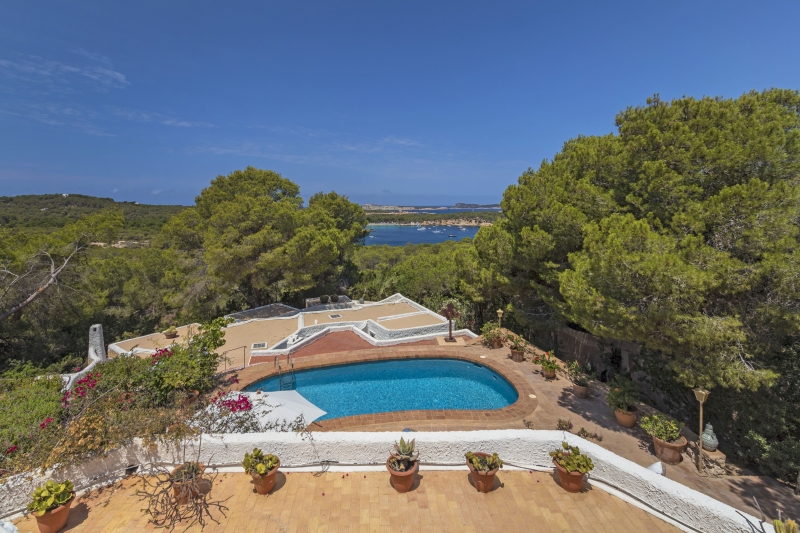 Vistas al mar - Casa en Cala Bassa, San José, Ibiza - Engel & Völkers Ibiza - Inmobiliaria en Ibiza