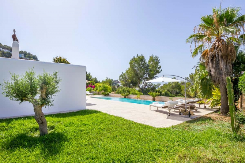 Jardín - Villa en Talamanca, Jesús, Ibiza - Engel & Völkers Ibiza - Inmobiliaria en Ibiza	