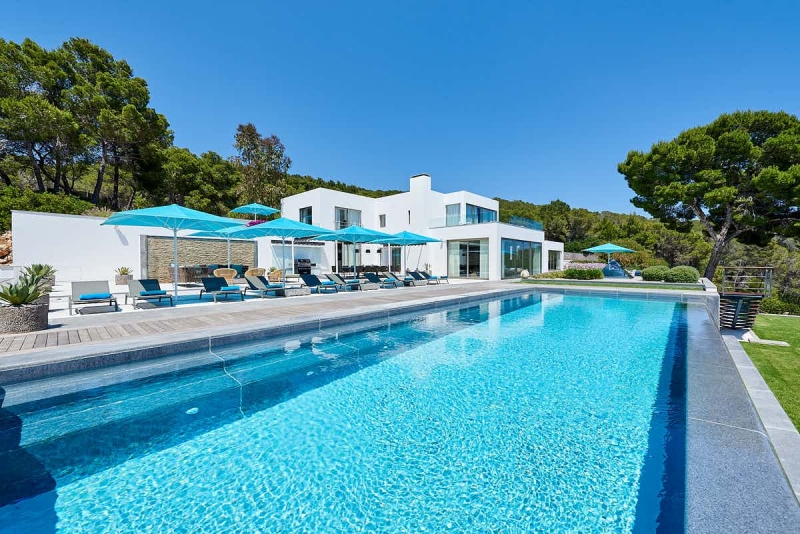 Piscina - Villa in San José, Ibiza - Engel & Völkers Ibiza - Inmobiliaria en Ibiza - Comprar casa