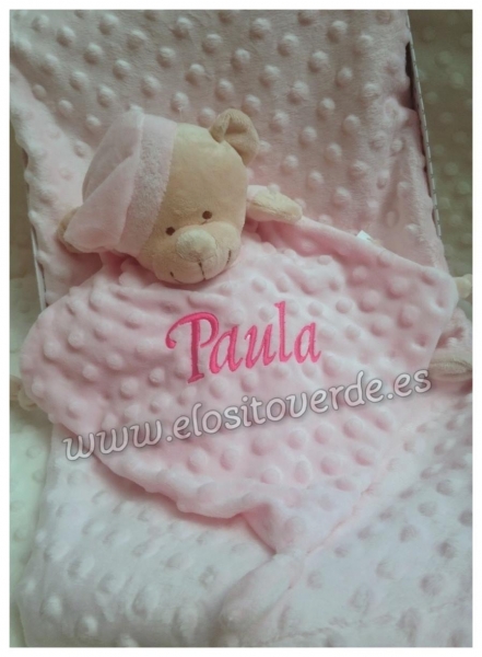 Manta de topitos bordada con nombre pack doudou