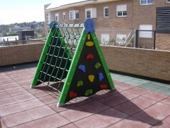 Instalacion de juegos infantiles y suelo de seguridad