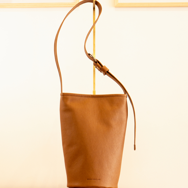 Bolsos de piel natural en stock, personalizables y a medida