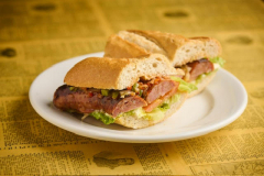 Choripan Criollo