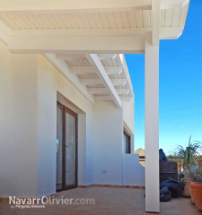 Pergola de madera blanca en San Jose Almeria