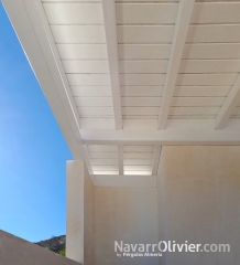 Pergola de madera blanca en almeriamar