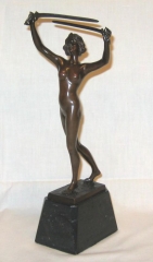 Figura de bronce peter breuer