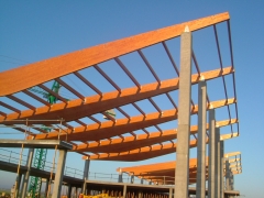 Montaje estructura madera laminada aeropuerto de albacete