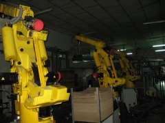 Robots en una fabrica