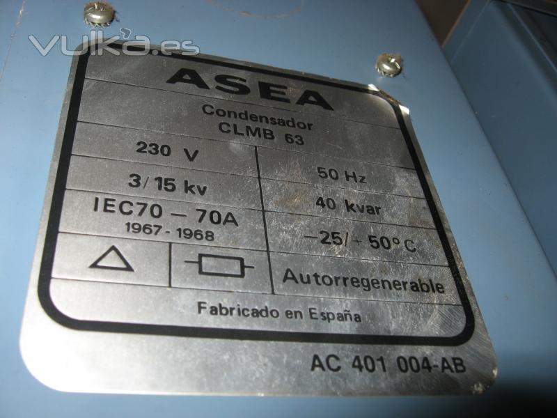 PLACA DE CARACTERISTICAS DE CONDENSADOR ASEA 40 KVAR. A 230 V.