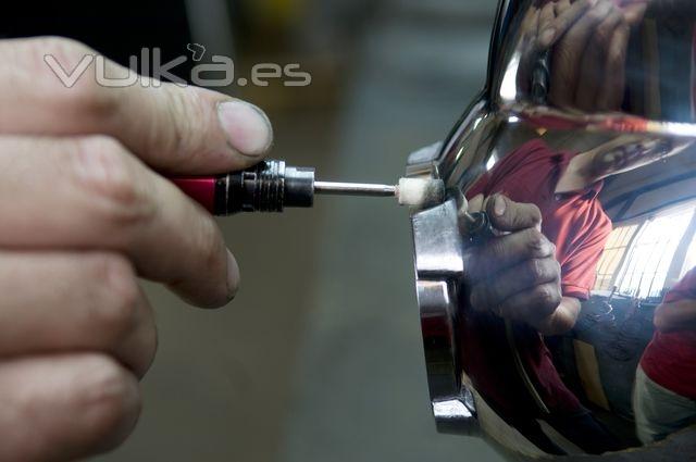 En nuestro taller de moldes contamos con personal altamente cualificado capaz de llevar a cabo cualquier proyecto, ...