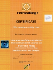 Certificado de acreditacion para el implante de anillos de ferrara zaragoza 2005