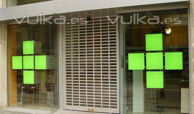 Comercios Abiertos : Puerta enrollable Collbaix mod.  Segurtrans.  Lama recta doble  pared de aluminio extrusionado ...