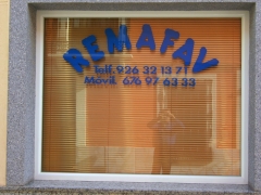 Logo y telefonos de ,  remafav