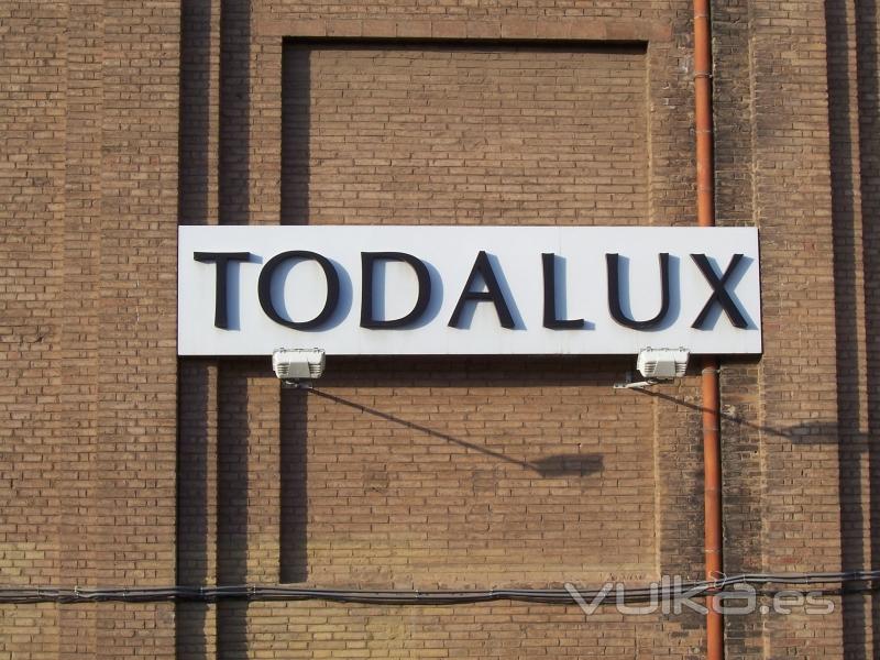 Rotulo Corporeo de Todalux