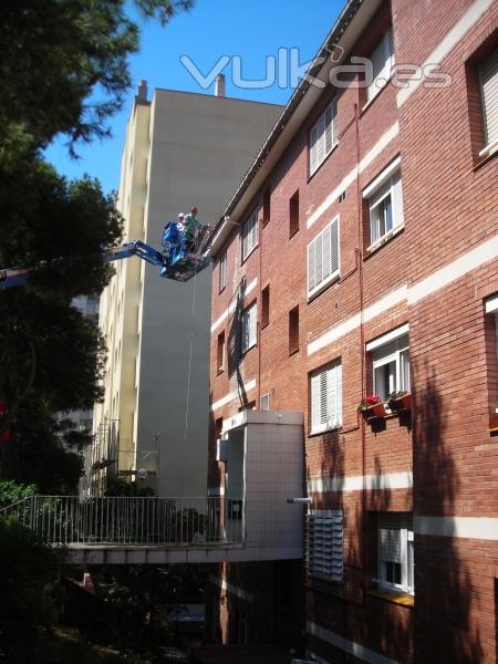 cominidad de propietarrios bloque  altura 15 mts canal de aluminiolacado