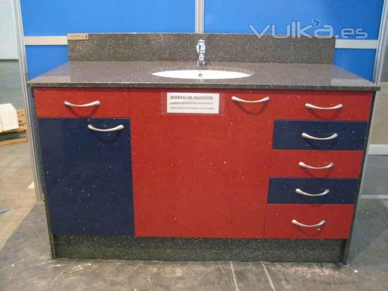 PUERTAS ARMARIO FABRICADAS EN SILESTONE 