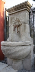 Fuente de piedra arenisca