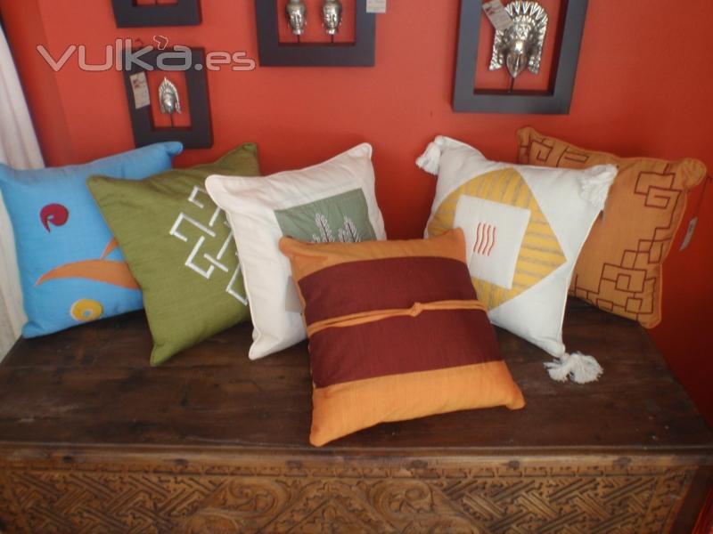 Textil y cojines - Textile and cushions