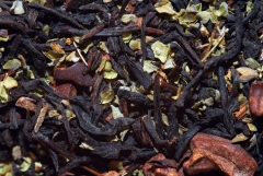 Té negro con hojas de mejorana