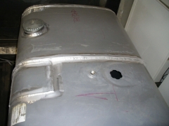 Modificacion deposito de aluminio de gasoil con soldadura de aluminio con tig  para compartimento estanco  de