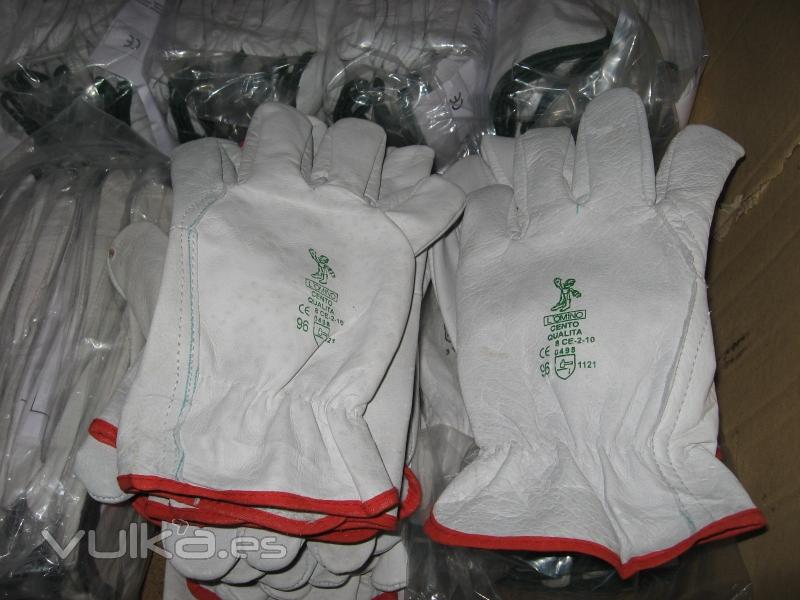 Guantes protección laboral.