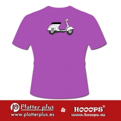 Camisetas hooops de vespa en plotterplus, una mezcla de objetos cotidianos y colores intensos en la coctelera, un