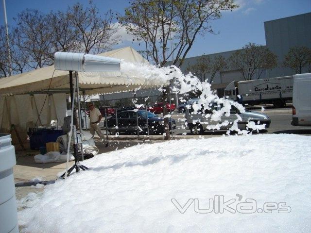 Alquiler de máquinas para fiestas de la espuma