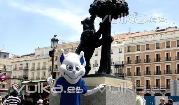 El Billiken con el Oso y el Madroño