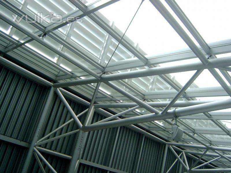 Estructura Metálica en cúpula acristalada