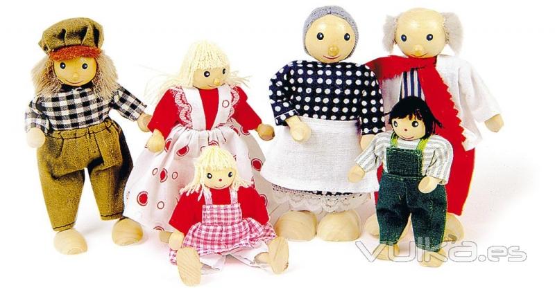 juguetes de madera www.giocojuguetes.com. Muñecas para casas de muñecas