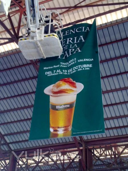 Feria de la tapa. en el tinglado del puerto de Valencia. Lonas impresas a dos caras